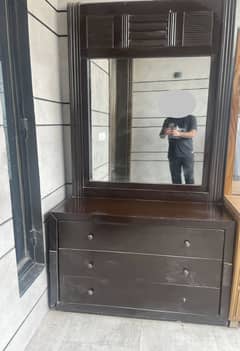 Dressing table