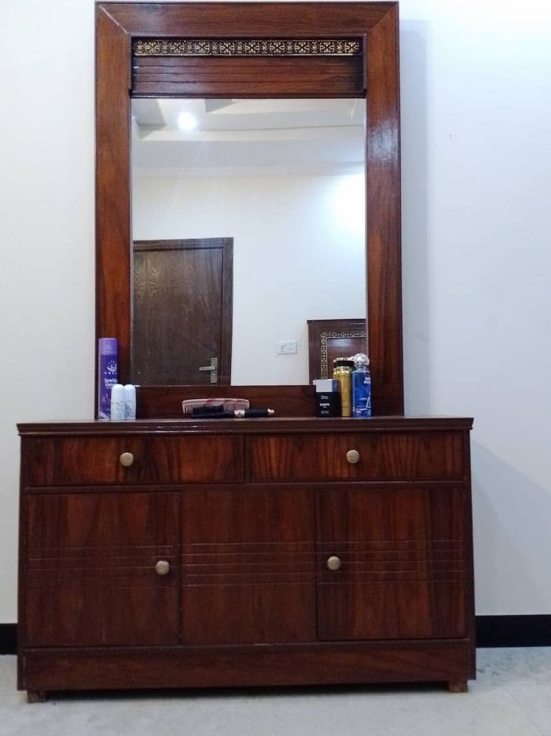 King Size Bed with side tables & dressing Table 5