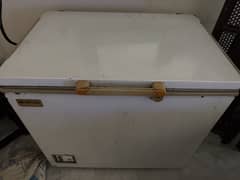 Waves deep freezer
