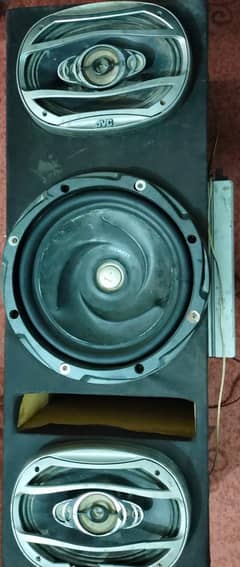 Basstube With Amplifier, Speakers & Honda Multimedia Device