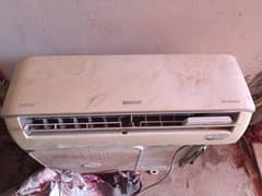 orient split ac nverter ac 1 ton in good condition