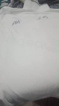 Signed shirt of Shaheen Afridi