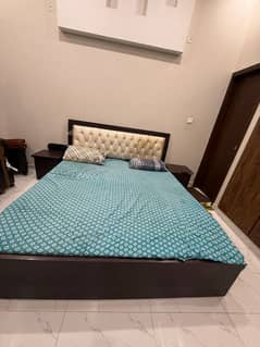 King size bed set with dressing table for sell