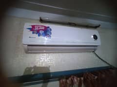 selling two split 1.5 ton in low price