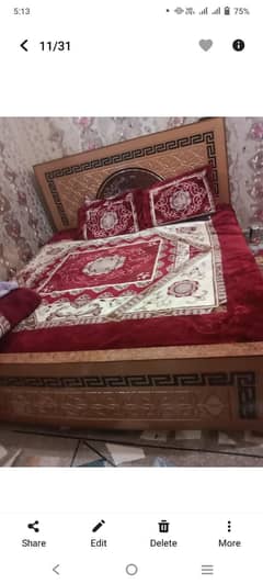 bed dressing. . . . golden brown color. . . . well condition