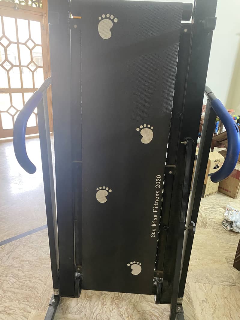 Foldable Manual Treadmill , Space-Saving Design 0