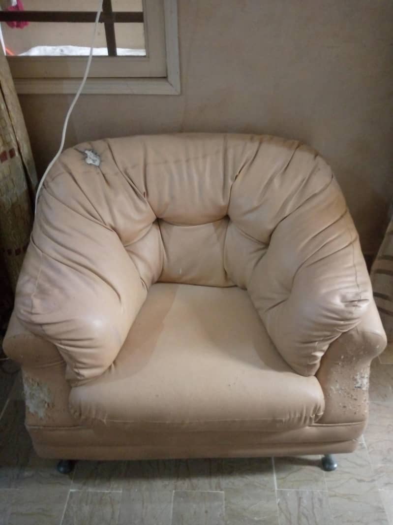 7 seater sofa set - minimal tear, but not broken 0
