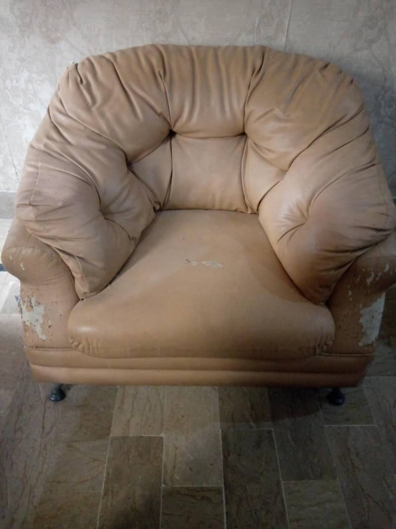 7 seater sofa set - minimal tear, but not broken 5