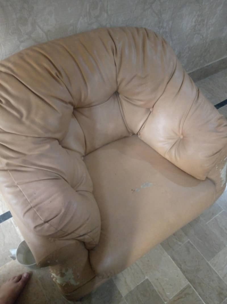7 seater sofa set - minimal tear, but not broken 6