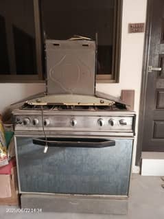 Cooking Range + Hood (Chimney)