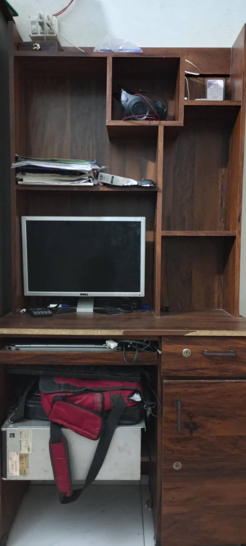 Study/ Computer Table for Sale in very good condition 2