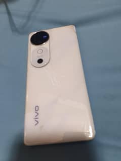 v40