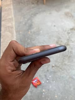 IPHONE 11  JV