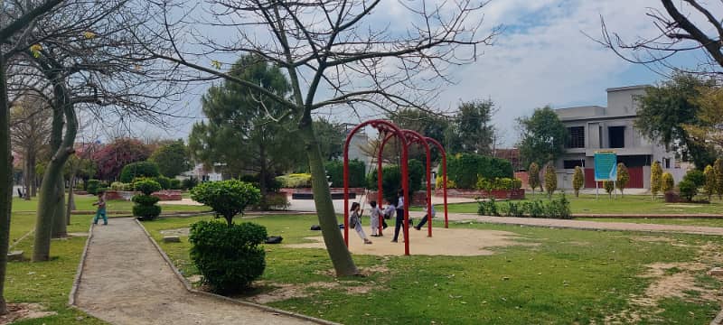IDEAL LOCATION 3 MARLA PLOT IN LDA APPROVED AREA AVAILABLE FOR SALE NEAREST TO LHR RING ROAD INTERCHANGE 5