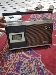 Sanyi tape radio