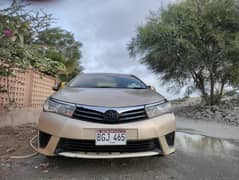 Toyota Corolla GLI 2016 golden color