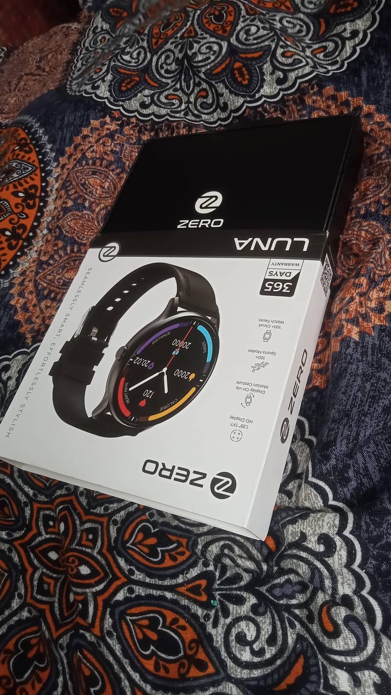 zero Luna smart watch 2 week used only condition new out class 0