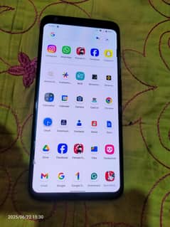 google pixels 4xl ladies hand used.