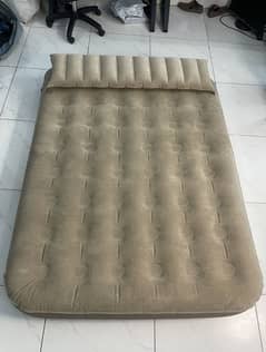 Swiss Made Air Mattress with powerful pump and pillow