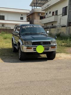 Toyota Hikux Surf SSR-X with 4x4