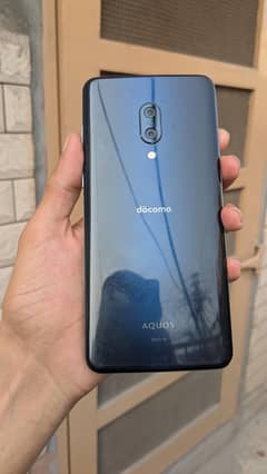 gaming phone non pta  8/256 gb snapdragon 855 Aquos zero 2