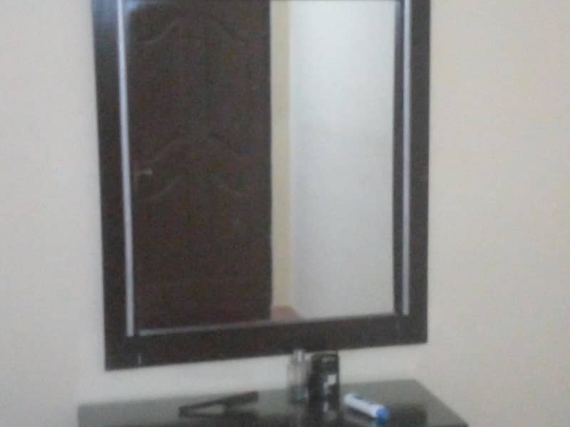 King/Double size bed set with side and dressing tables 4