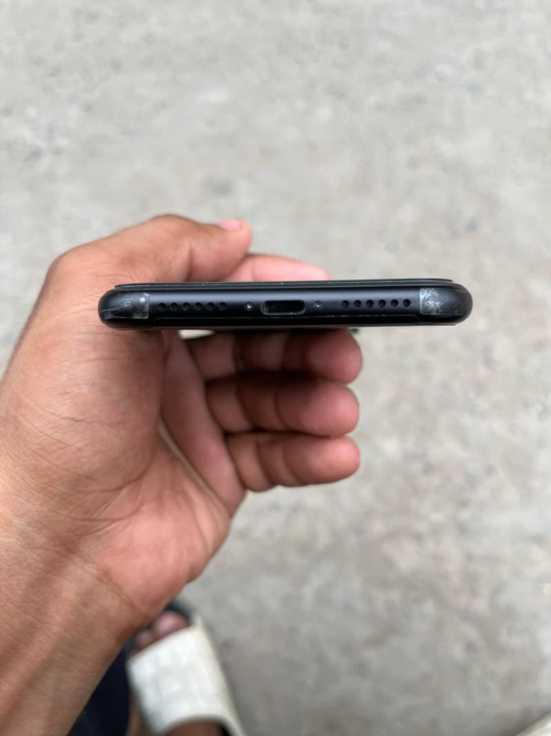 Iphone XR non active 2 months sim time exchange possible 3