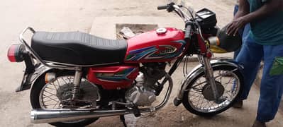 United 125