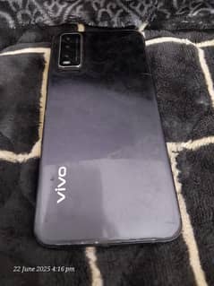 Vivo V20 – 256GB | Excellent Condition | With Free AirPods
