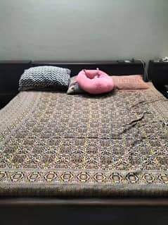bed set for sale with side tables and dressing table