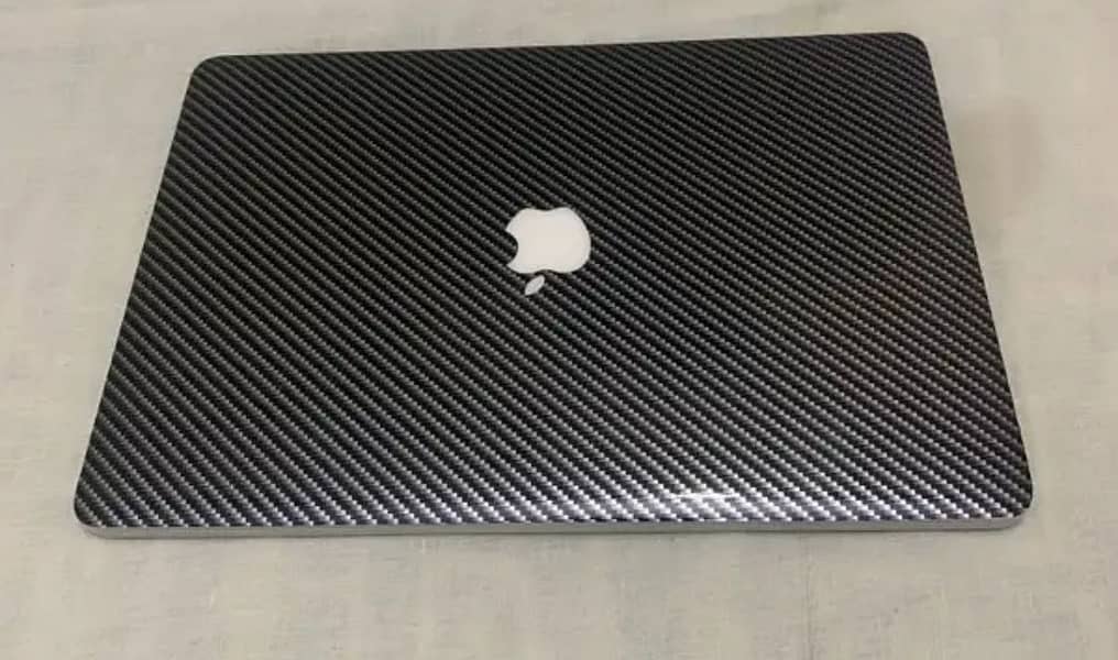 MACBOOK 2015 15” i7 16/256 with 2gb dedicated graphic card 1