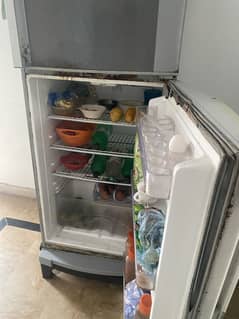 Dawlance fridge medium size