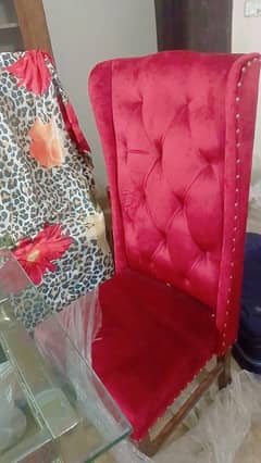 ELEGENT SOFA DINNING CHAIRS.