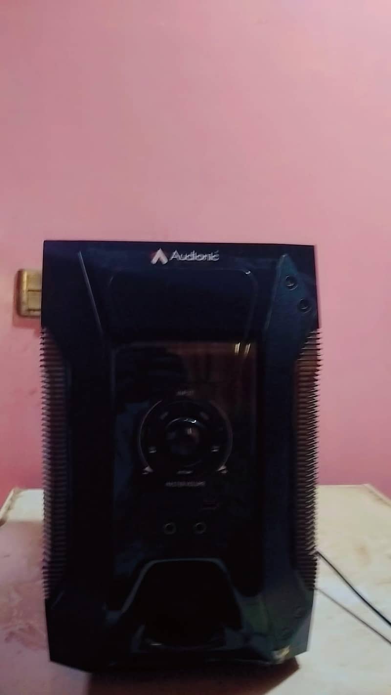 audionic speaker in good condition fully new condition 4