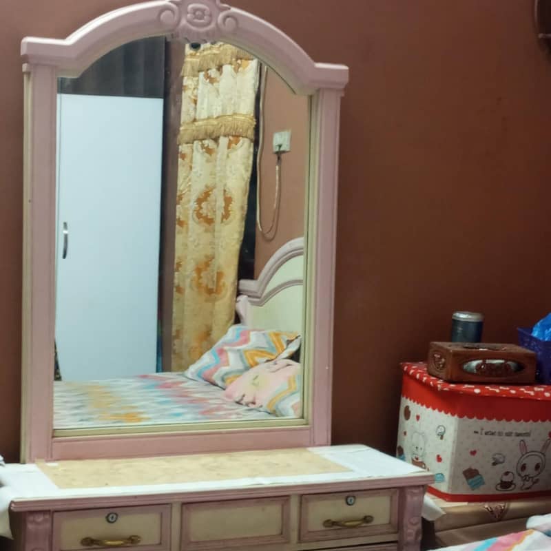 Bed with Side Tables + Dressing table 0