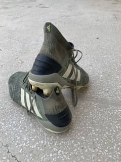 Football shoes