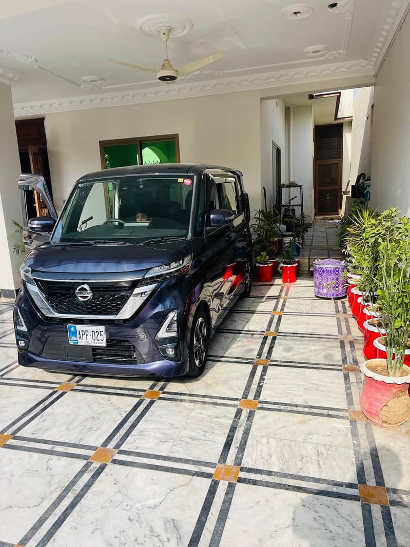 nisaan is highly comfortable condition like new With all new features 3