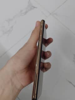 iPhone XS Max 256GB – Non PTA | Minor Fault | Good Condition