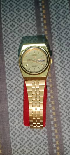 Elegant Seiko Automatic 17 Jewel Watch - Perfect for Collectors!
