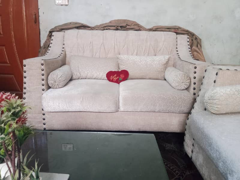 7 seater sofa set along with three tables (1 big table+2 small tables) 4