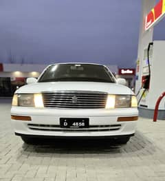 Toyota Crown  Turbo charge very good fuel average 17,18 KM/L Gurented