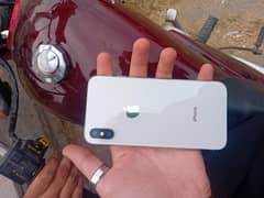 IPHONE XS ( 64gb) in very good condition