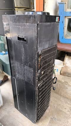 original gas par hai top glass crack hai only