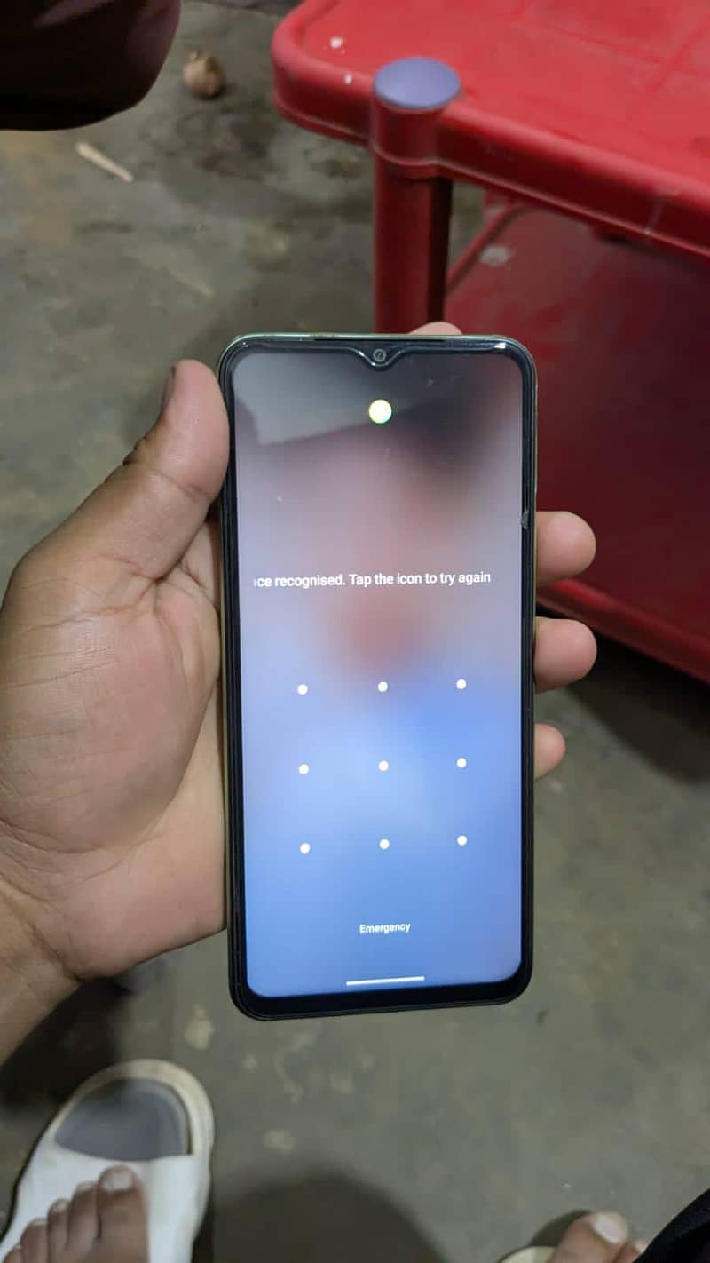 Vivo y18 condition 10/9  ram 6 memory 128 complete box no any fault 6