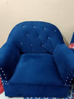sofa in new condition(3+1+1]