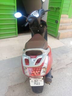 United Scooty 100cc