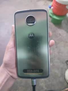 Moto z2 force