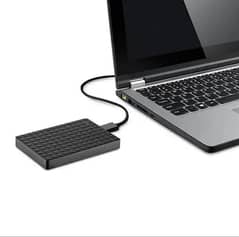 Brand New Seagate Expansion 1TB Portable Hard Drive Isky bh nikalo