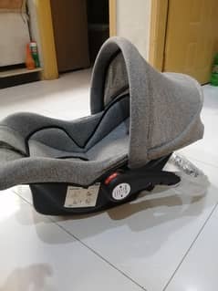 2 in 1 Baby cot + car seat