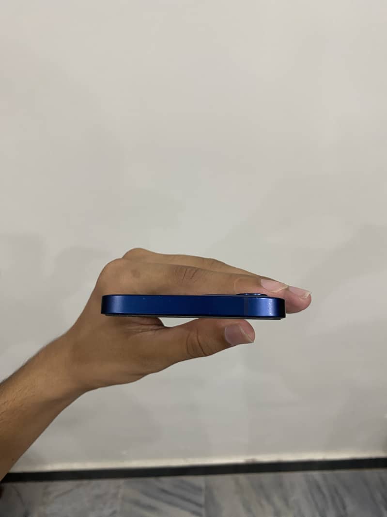 iPhone 12 2